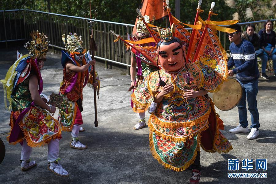 台湾举办多彩传统民俗活动喜迎新年