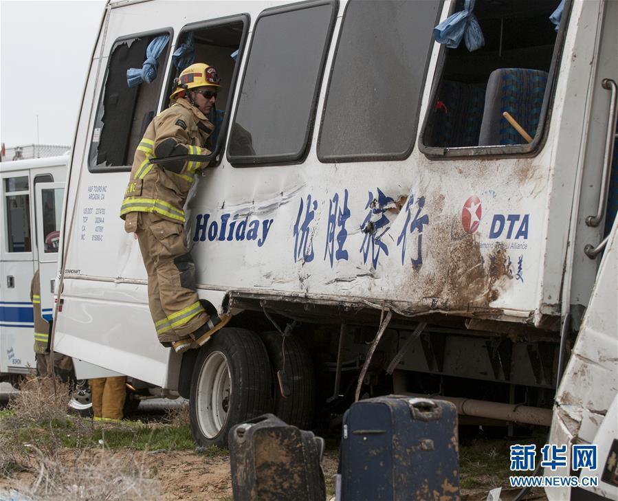 洛杉磯華人公司巴士車禍致1死27傷