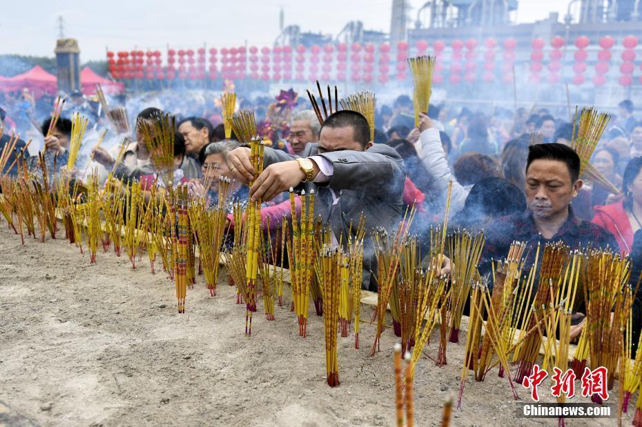 廣州“波羅誕”千年廟會開幕