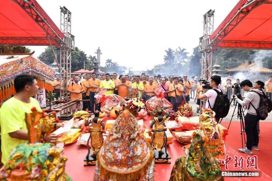 廣東千余名臺(tái)商南沙天后宮拜祭媽祖