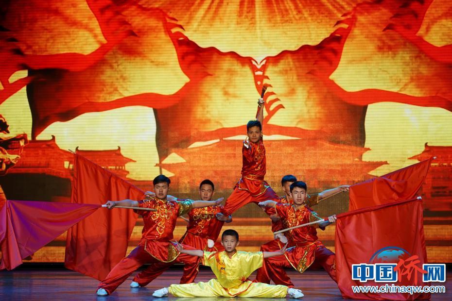中華文化大樂(lè)園優(yōu)秀才藝學(xué)生團(tuán)啟程赴日本交流演出