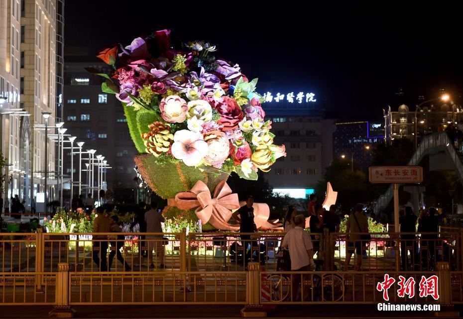 北京標(biāo)志性建筑燈光璀璨 迎接“一帶一路”