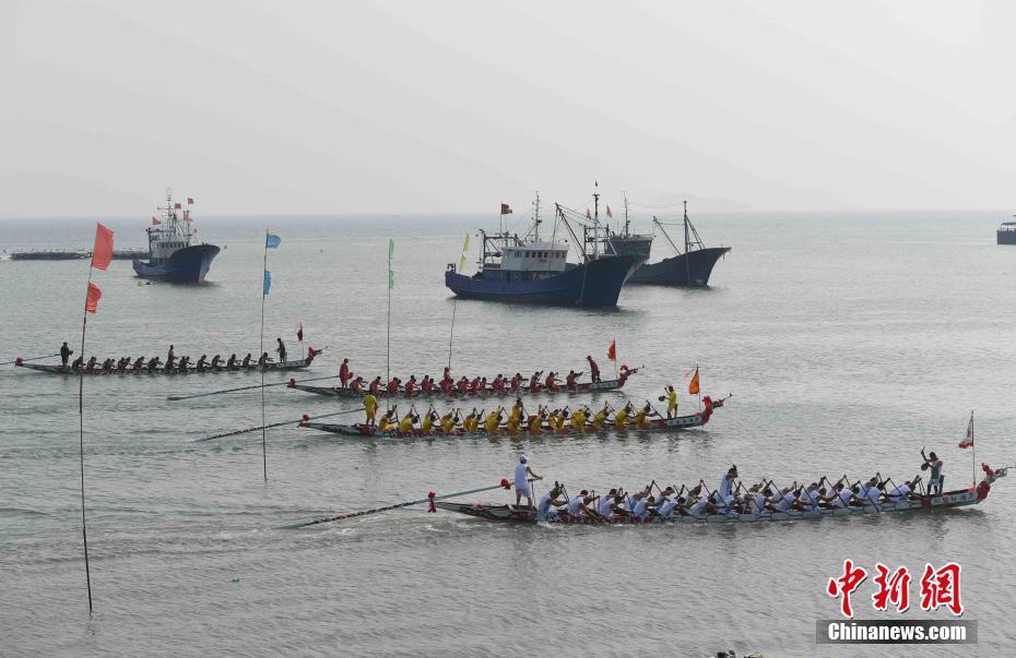 福建連江四百年的傳統(tǒng) 海上賽龍舟