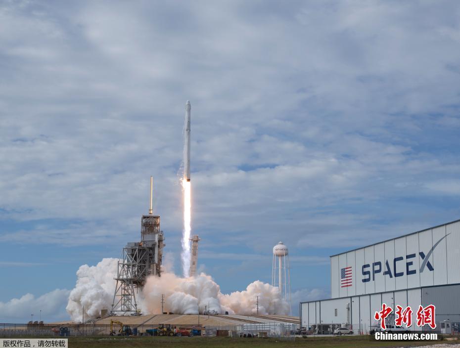 美國SpaceX發(fā)射首次重復使用“龍”飛船