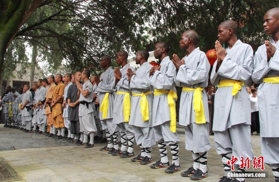 非洲五國武術(shù)學(xué)員赴少林寺習(xí)武修禪