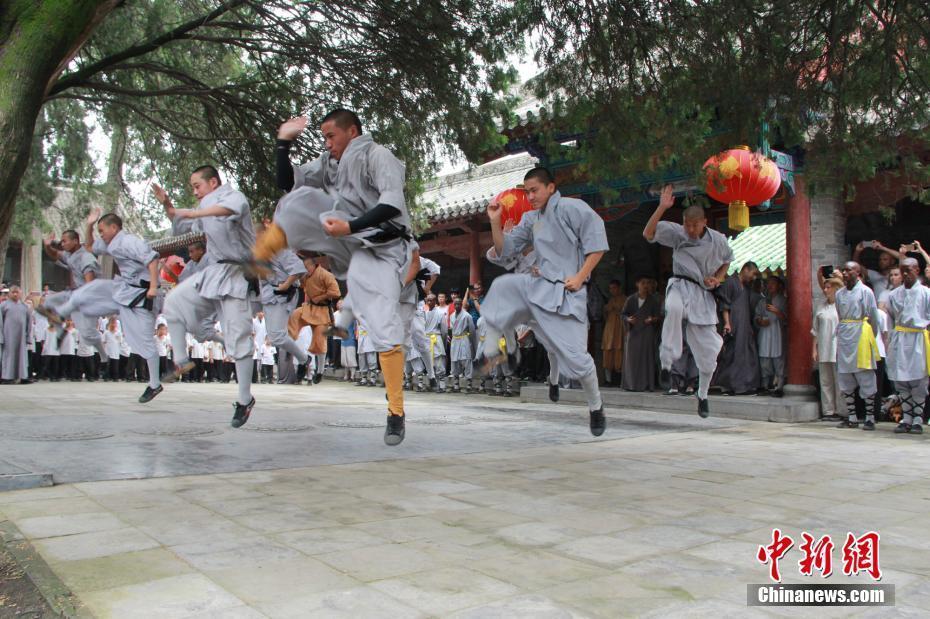 非洲五國武術(shù)學(xué)員赴少林寺習(xí)武修禪