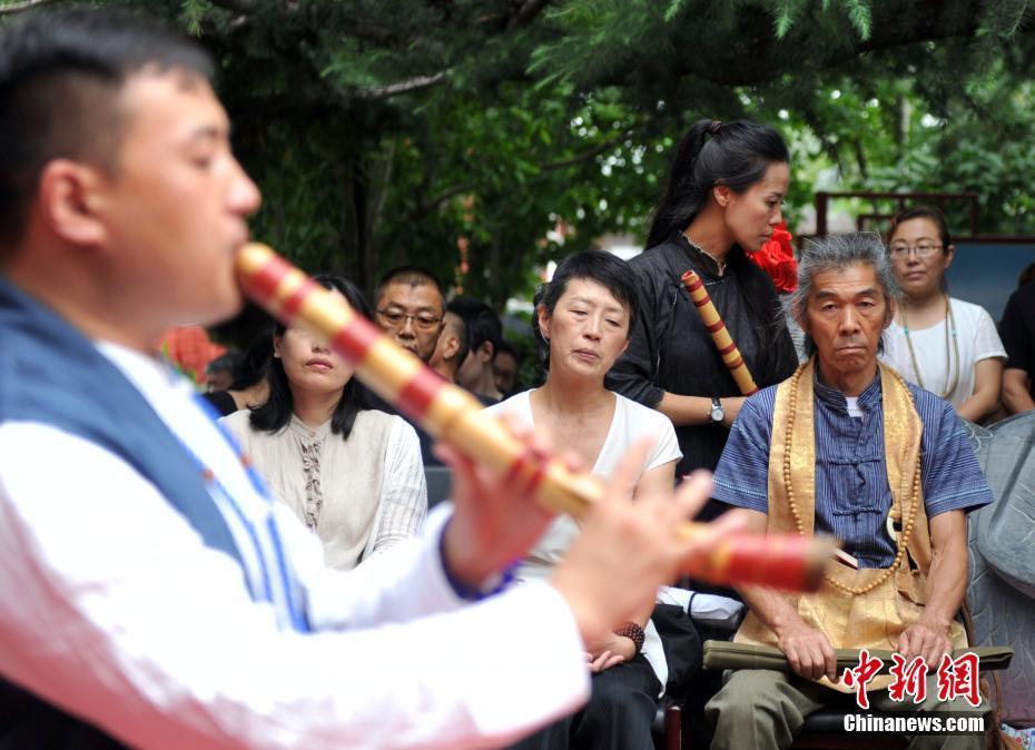 日本普化尺八大師攜中國(guó)學(xué)生到臨濟(jì)宗祖庭獻(xiàn)奏