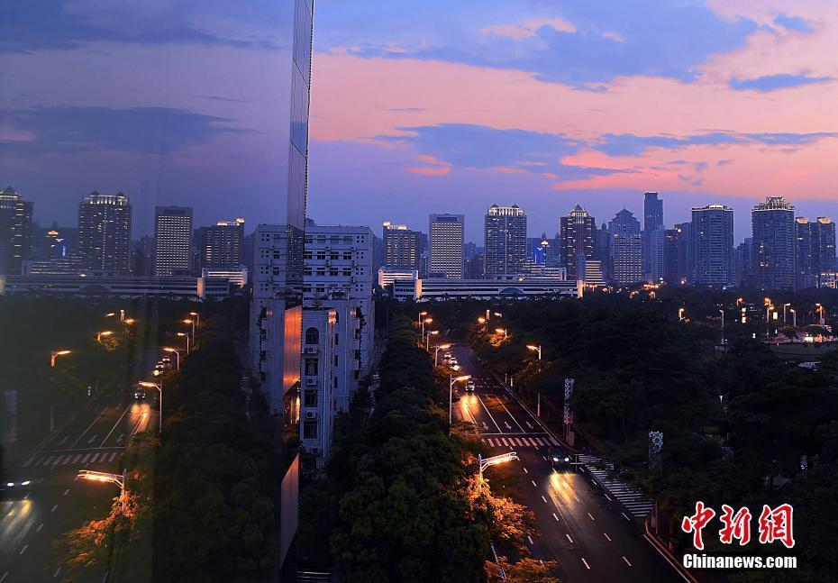 廈門(mén)夜景流光溢彩