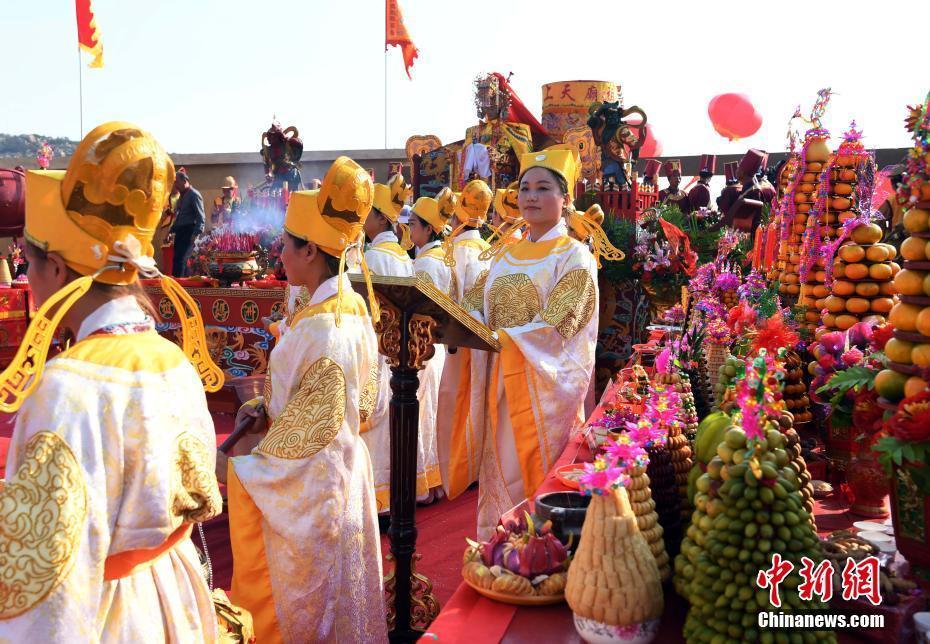 海內(nèi)外信眾“海祭媽祖” 共緬媽祖羽化升天1030周年