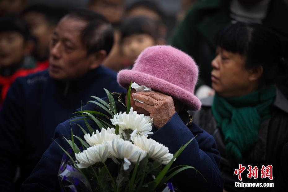 南京大屠殺死難者家庭祭告 緬懷先人祭奠亡靈