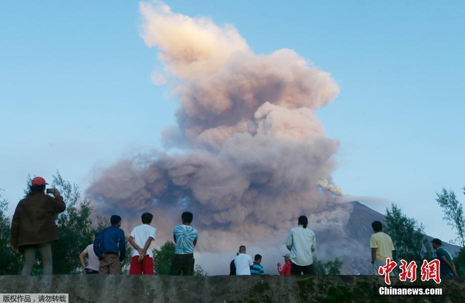 菲律賓馬榮火山再度猛烈噴發(fā) 超5萬民眾撤離