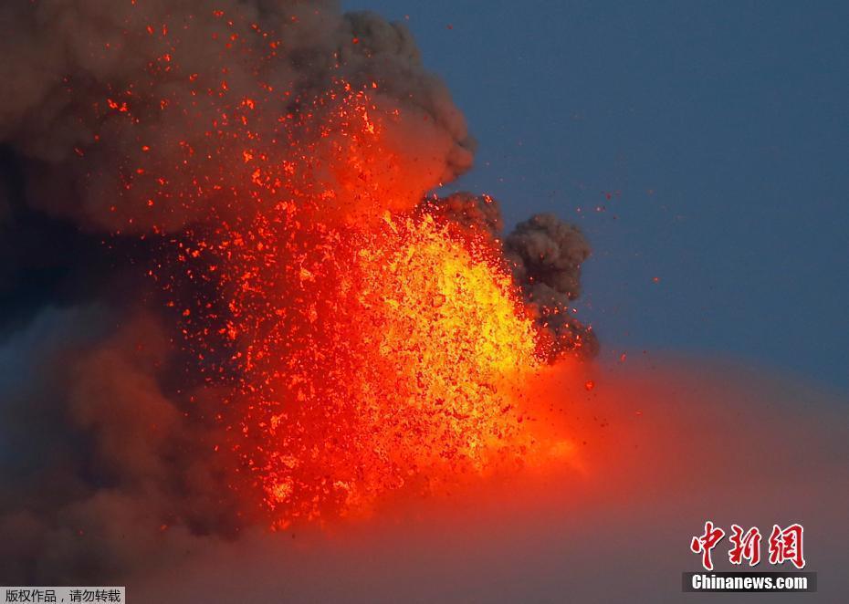 菲律賓馬榮火山再度猛烈噴發(fā) 超5萬民眾撤離