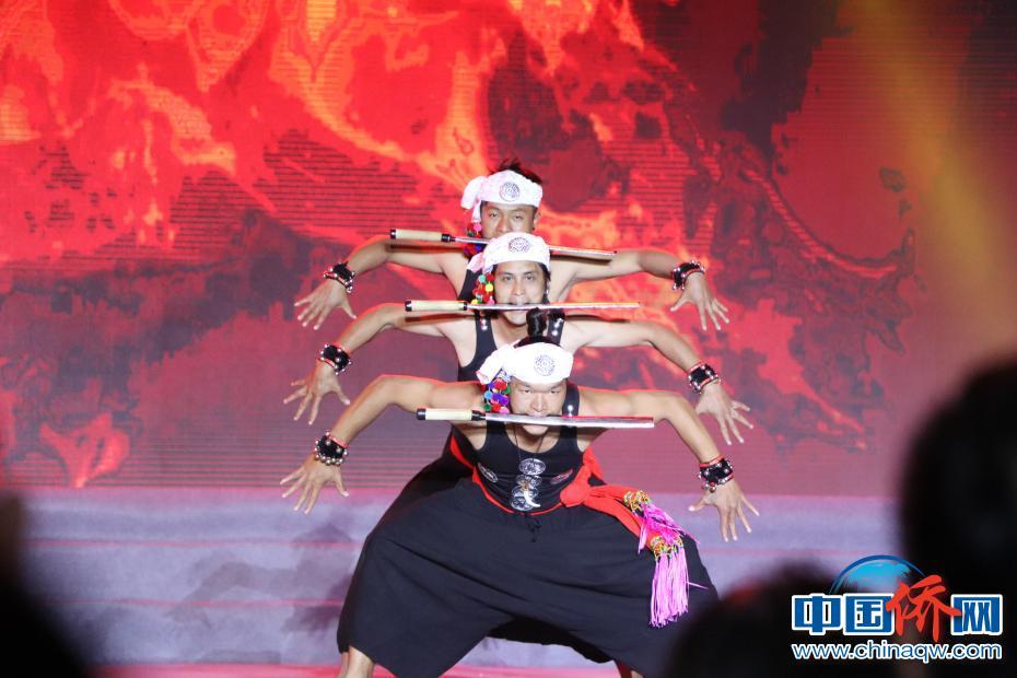 中國僑聯(lián)“親情中華”慰僑演出在云南德宏舉行