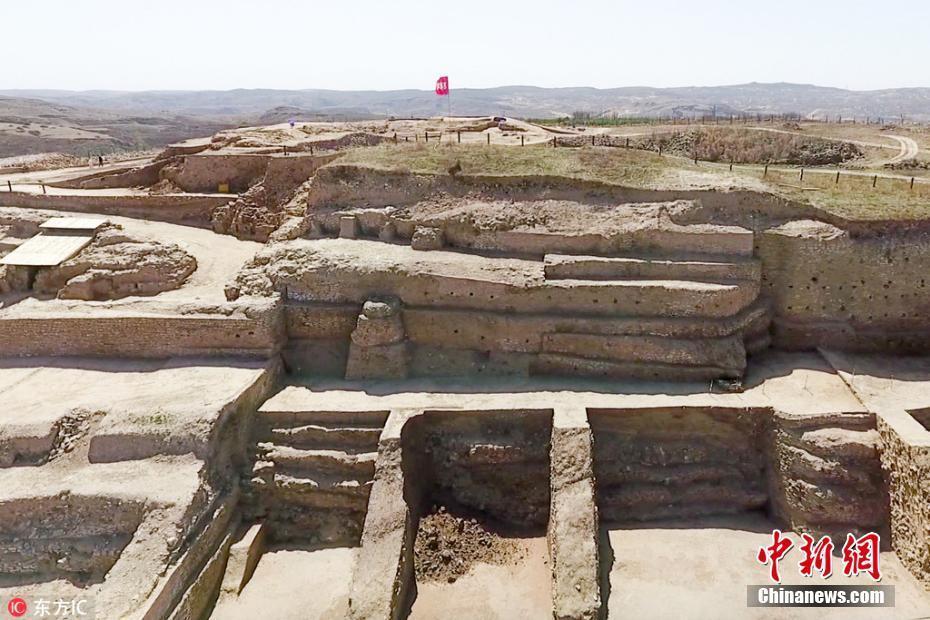 陜西神木石峁遺址發(fā)現(xiàn)4000年前大型陶鷹