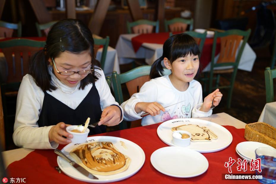 廚師用煎餅作畫滿滿二次元風 背后原因很暖心