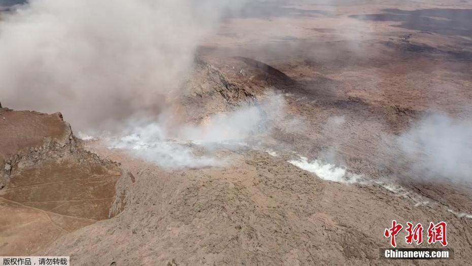 夏威夷火山喷发致熔岩流淌 所到之处皆变焦土