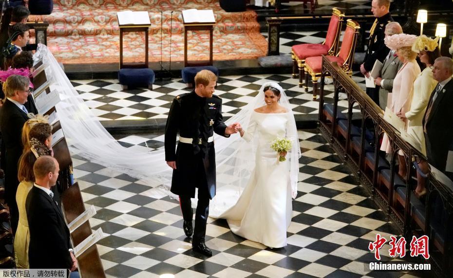 威廉王子和凯特王妃婚礼花多少钱_英国王妃凯特婚礼_凯特王妃 世纪婚礼