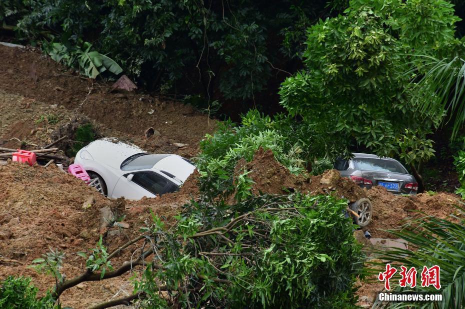 廣西田林遭暴雨襲擊 20棟房屋倒塌