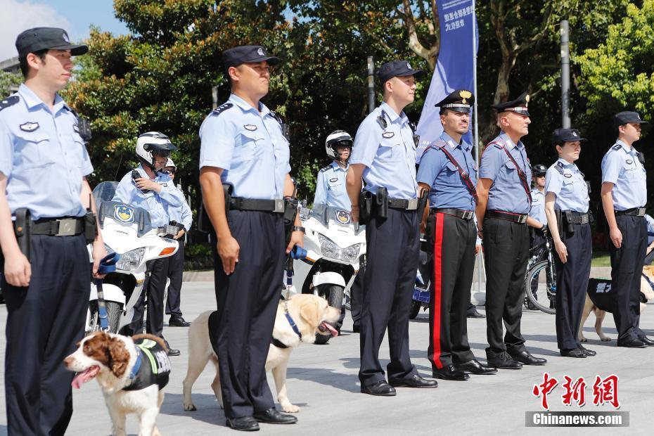 中意警方在上海開展聯(lián)合巡邏