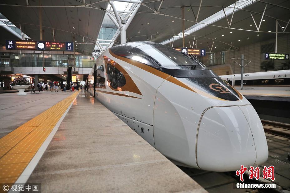 京津城際時速350公里開跑 運行時間縮至半小時