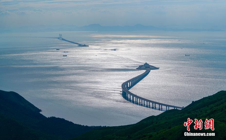 港珠澳大橋?qū)⒂?4日上午9時正式通車