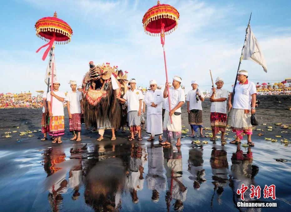 不生火不娛樂(lè)——印尼巴厘島的“靜居日”