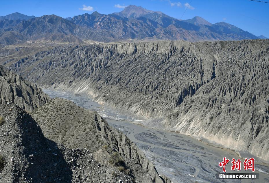 新疆獨(dú)山子大峽谷 鬼斧神工的流水侵蝕奇觀