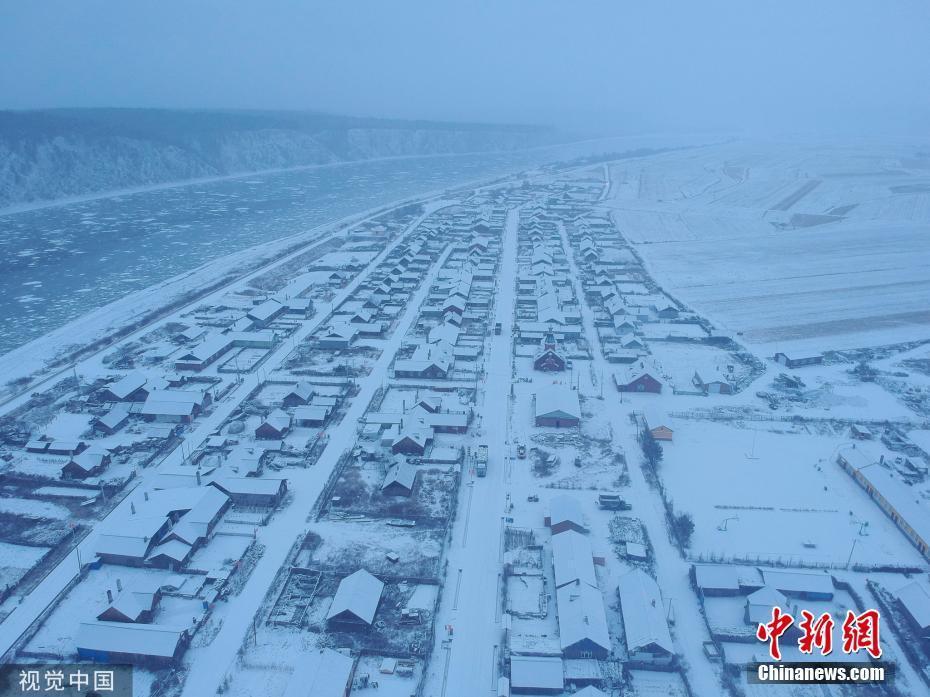 黑龍江漠河迎降雪 大地銀裝素裹如畫(huà)卷