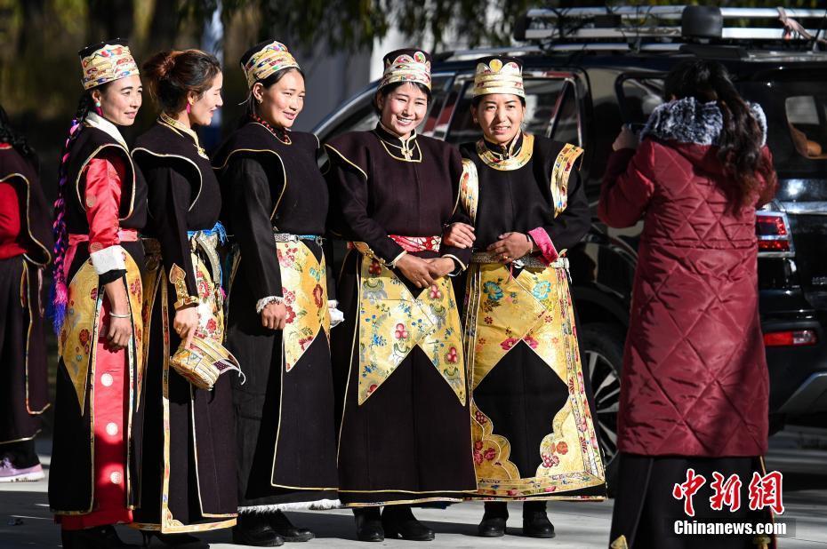 西藏林芝传统民俗庆工布新年