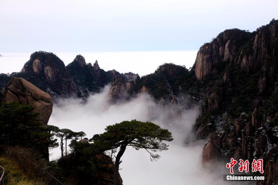 三清山雪后初晴 云霧飄渺恍若仙境