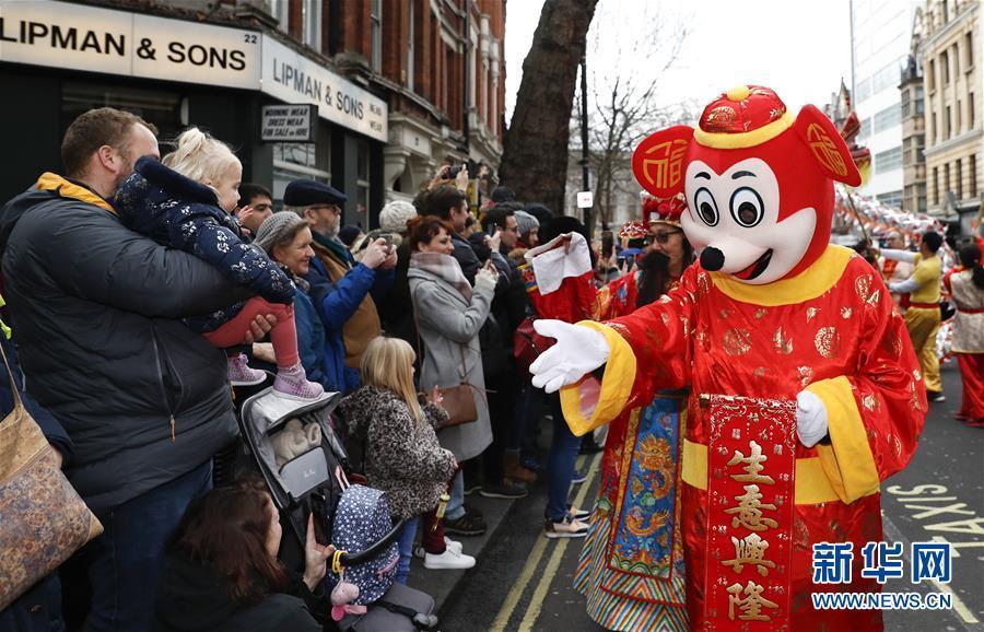 倫敦舉行新春巡游慶祝中國農(nóng)歷新年