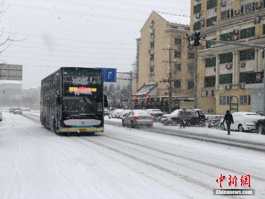 春雪潤(rùn)無聲 北京大雪紛飛