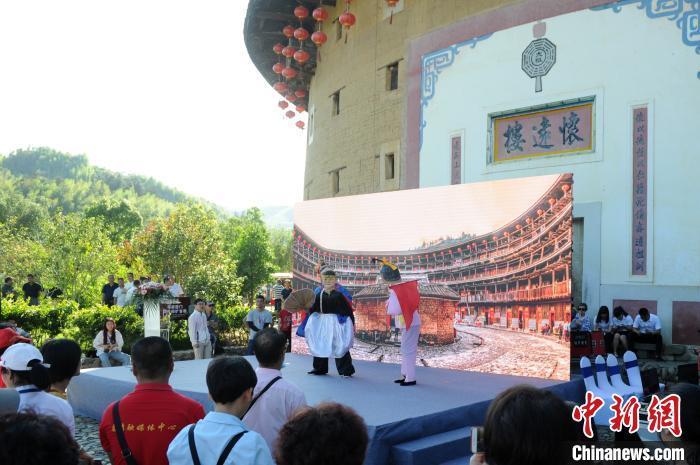 福建土樓（南靖）景區(qū)游客有序參觀