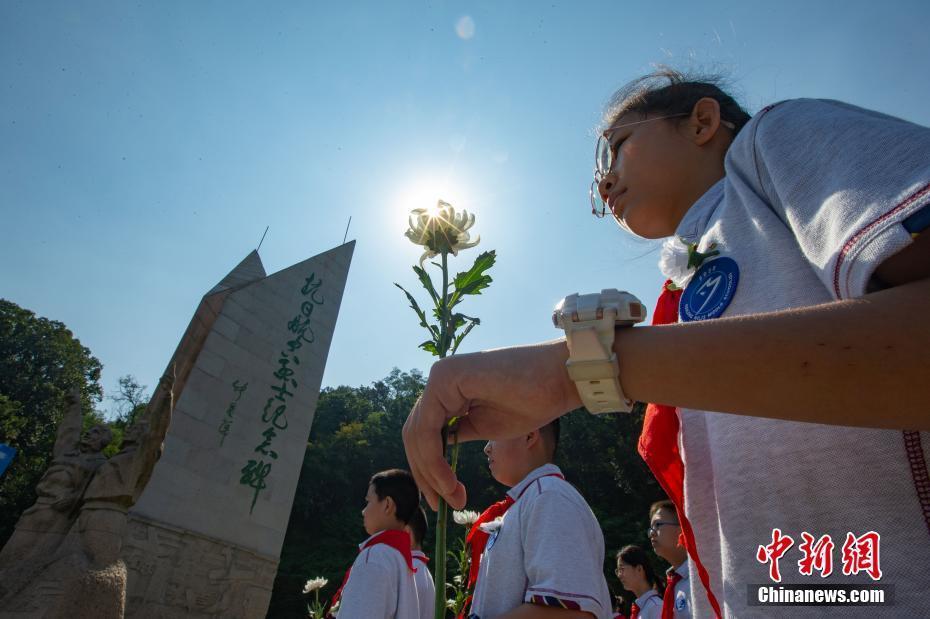 抗战胜利75周年 南京各界纪念抗日航空烈士