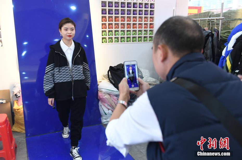 探访浙江“网红直播村”：忙碌备战双十一销售高峰