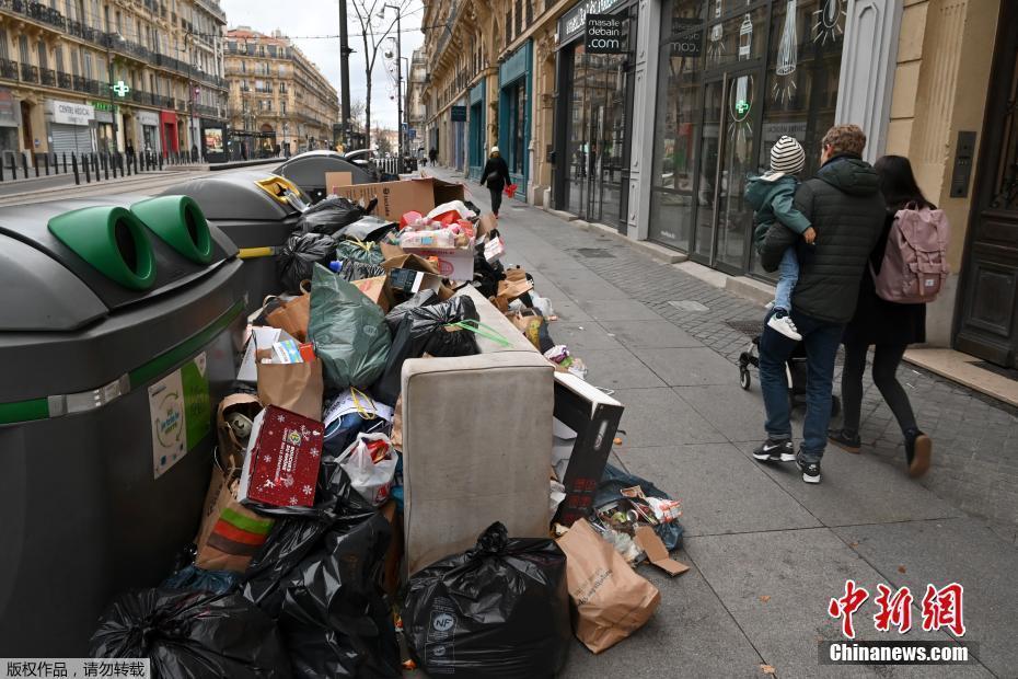 清潔工罷工 法國馬賽街頭垃圾成堆