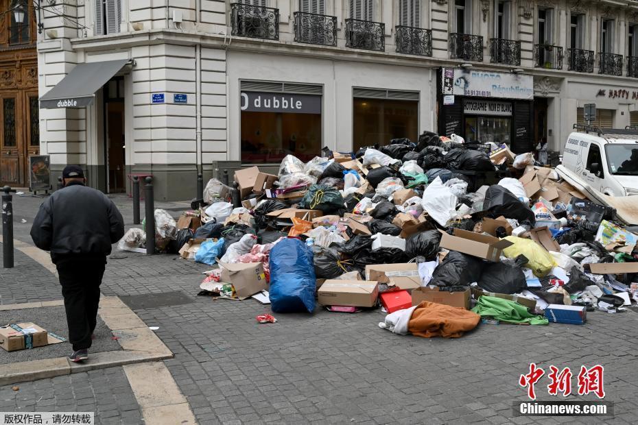 清潔工罷工 法國馬賽街頭垃圾成堆