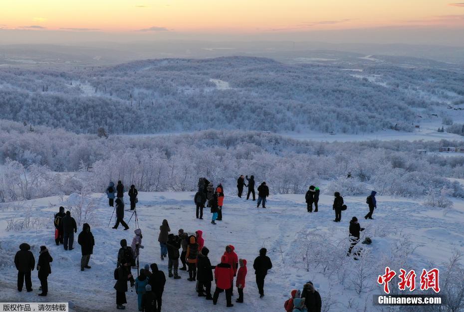 俄羅斯摩爾曼斯克極夜結(jié)束 民眾“重見天日”