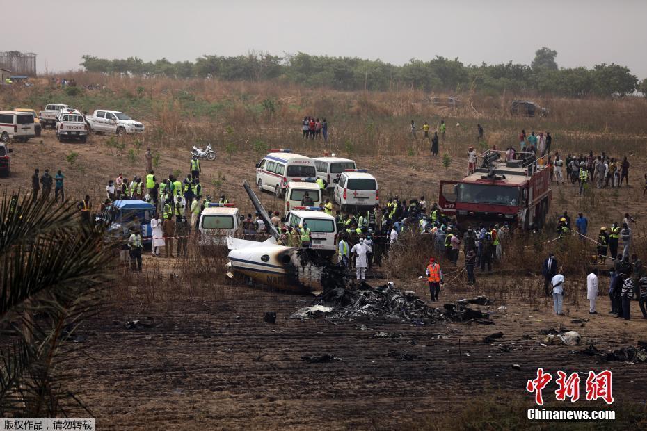 尼日利亚一军机在阿布贾坠毁 机上7人全部遇难