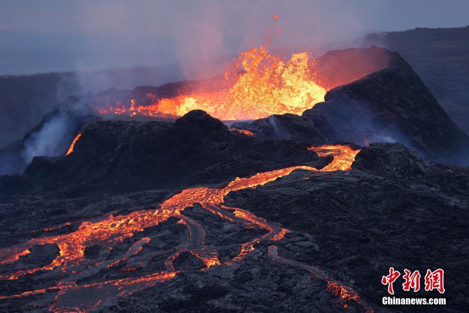 受氣候變化影響 冰島法格拉達(dá)爾火山噴發(fā)