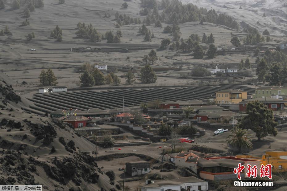 西班牙加那利島火山持續(xù)噴發(fā) 摧毀建筑和種植園