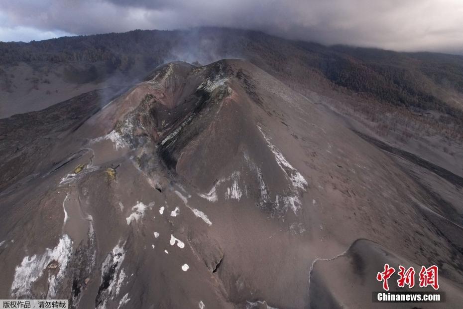 噴發(fā)近三個(gè)月 西班牙老昆布雷火山“恢復(fù)平靜”