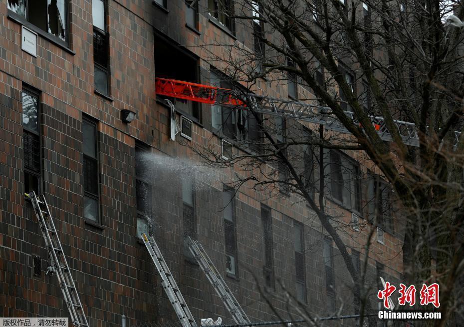 美国纽约公寓楼发生火灾 已致19人死亡