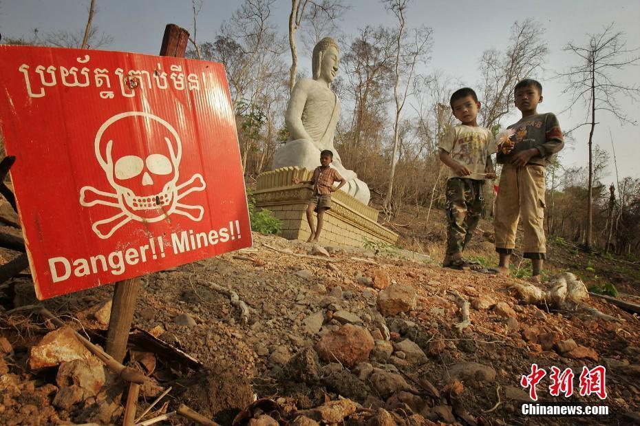 柬埔寨功勋“扫雷鼠”去世 曾成功扫除71枚地雷和38枚炸弹