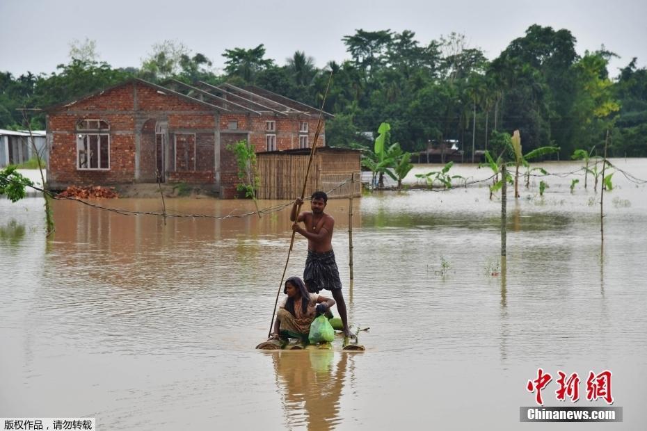 印度阿萨姆邦洪水受灾人数超过80万