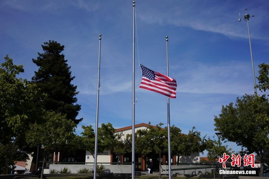 全美降半旗為得州小學槍擊案遇難者致哀