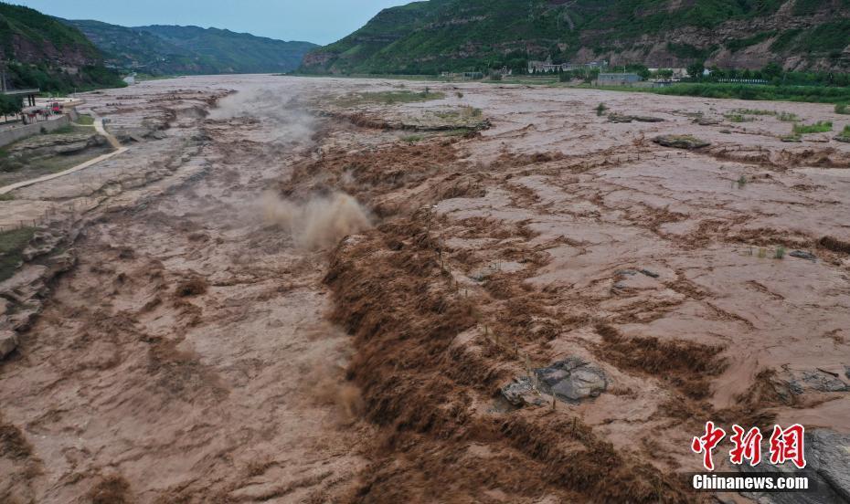 黃河干流暴漲 壺口瀑布現(xiàn)“水岸齊平”景觀