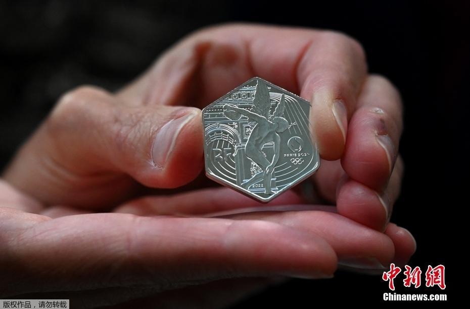 2024巴黎奥运会六边形纪念银币公布 面值10欧元