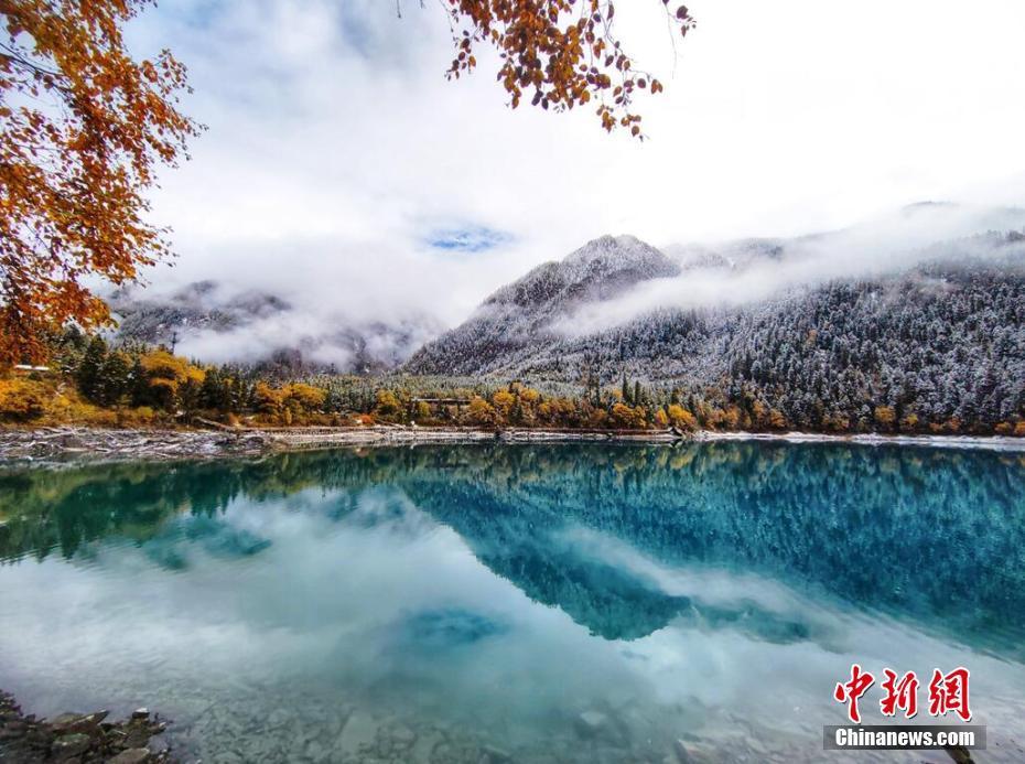 九寨溝開啟“雪景模式” 美得像童話世界