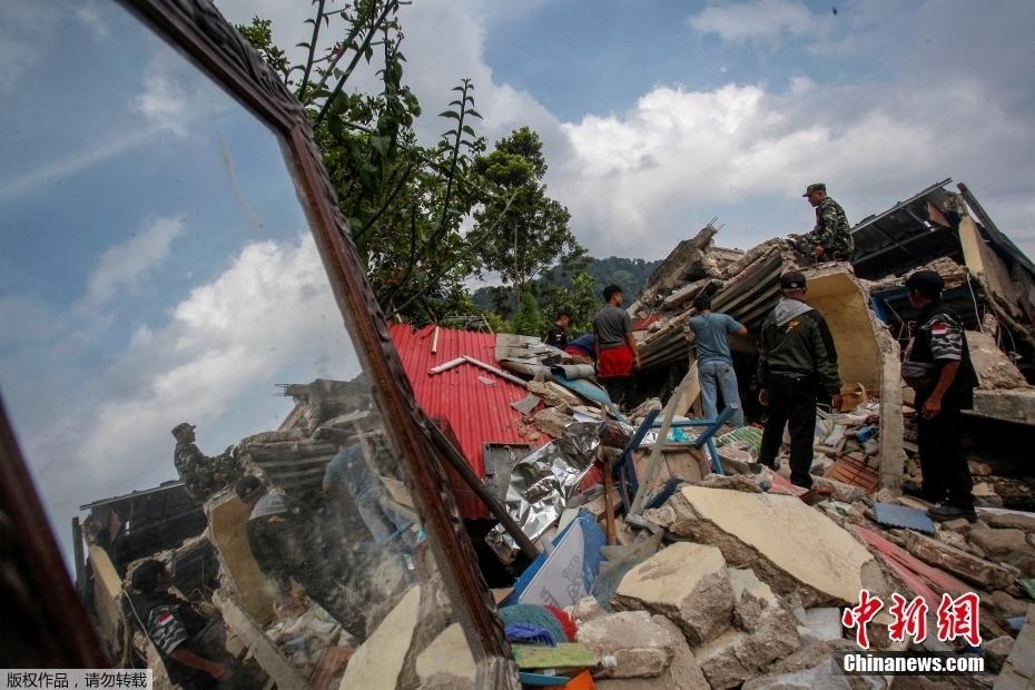 印尼西爪哇省地震致死人数升至268人 搜救持续进行
